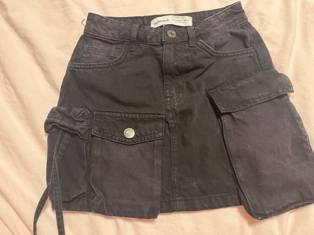 Mini Falda Bershka Cargo Negra 32