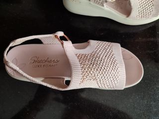 Sandalias Skechers rosa luxe foam
