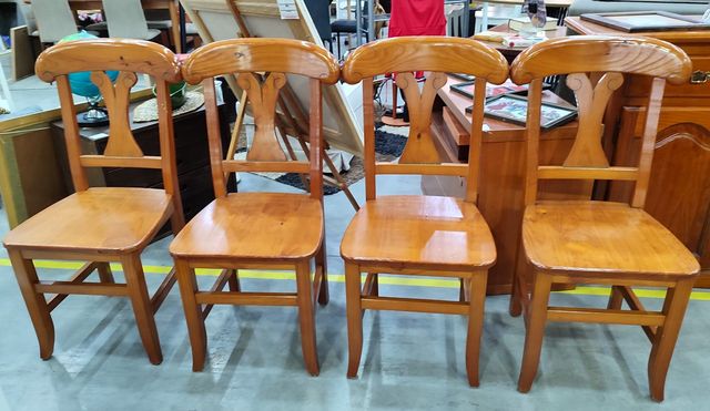 MESA + SILLAS