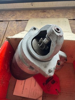 Motor de arranque marca Lucas