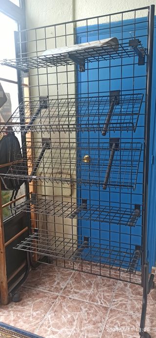 Estantería metálica expositora