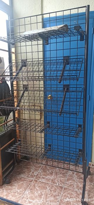 Estantería metálica expositora