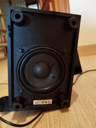 Altavoces Logitech 2.1