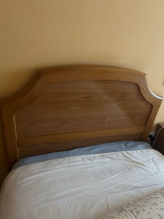 DORMITORIO DOS CAMAS DE 90 MAS MESITA DE NOCHE 