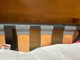 DORMITORIO DOS CAMAS DE 90 MAS MESITA DE NOCHE 