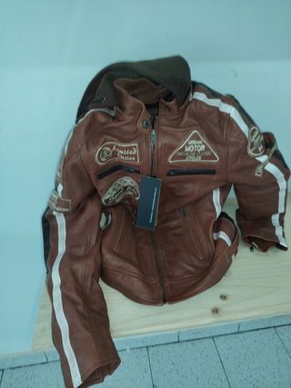 Chaqueta moto cuero marrón talla S DAMA