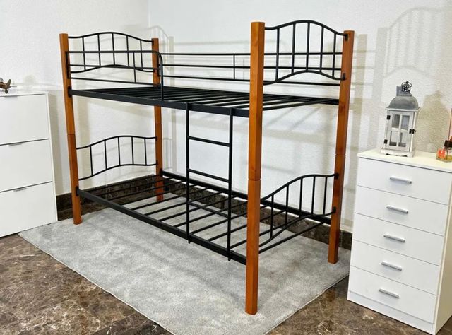 Litera metal y madera negra