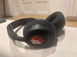 PS5 (PlayStation 5) + 2 juegos