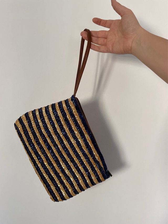 Bolso de mano de rafia 