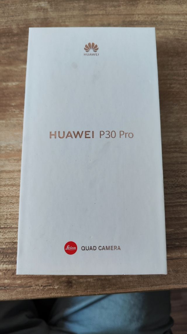 Caja de Huawei p30 pro
