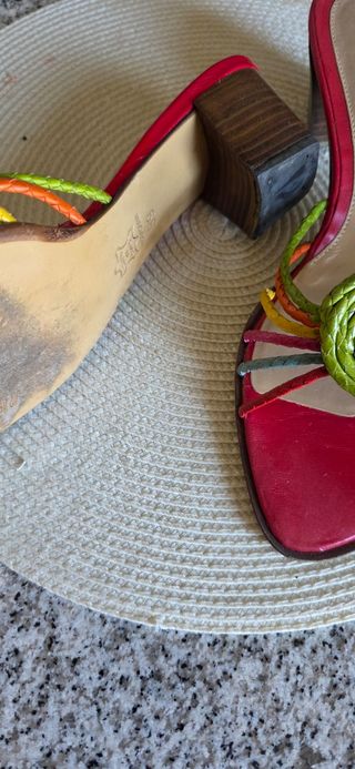 Sandalias rojas Plumers