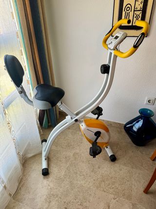 Bicicleta estática plegable