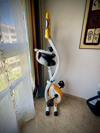 Bicicleta estática plegable
