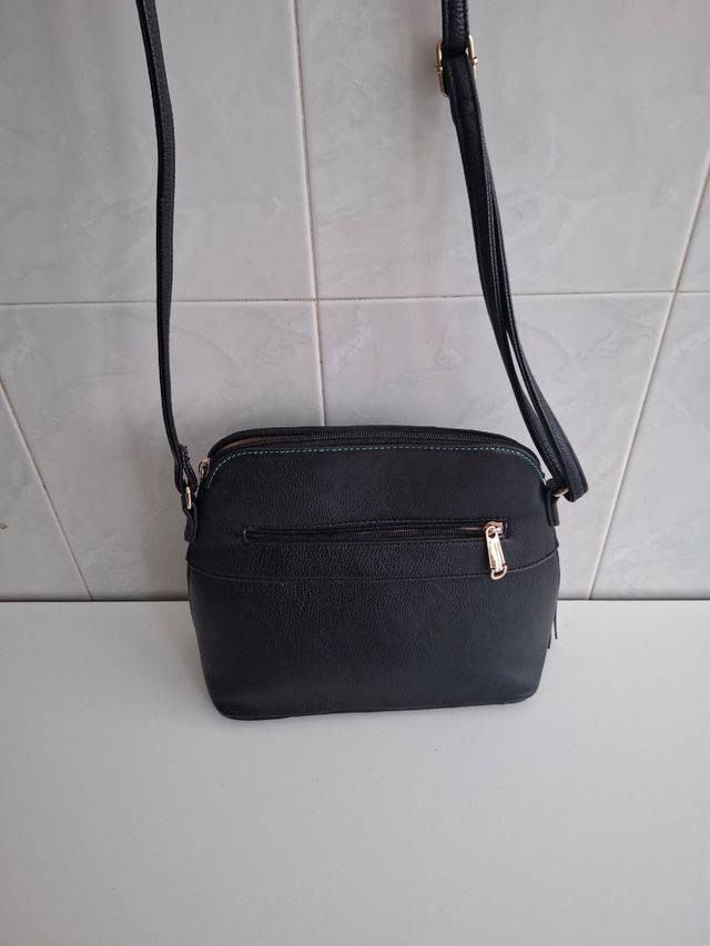 Bolso negro y verde