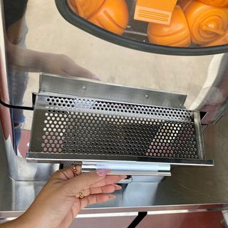 MÁQUINA EXPRIMIDORA DE NARANJAS A ESTRENAR
