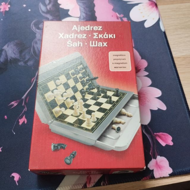 Xadrez Magnético de Viagem