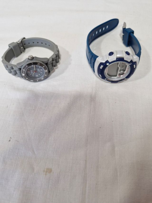 2 relojes niños - azul y blanco