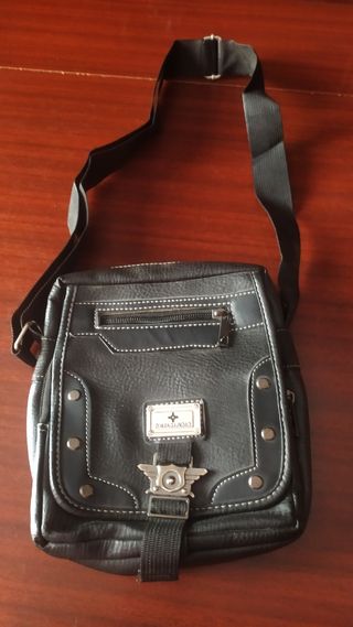 Bandolera negra de cuero 