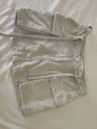 Mini falda cargo verde Stradivarius Y2k