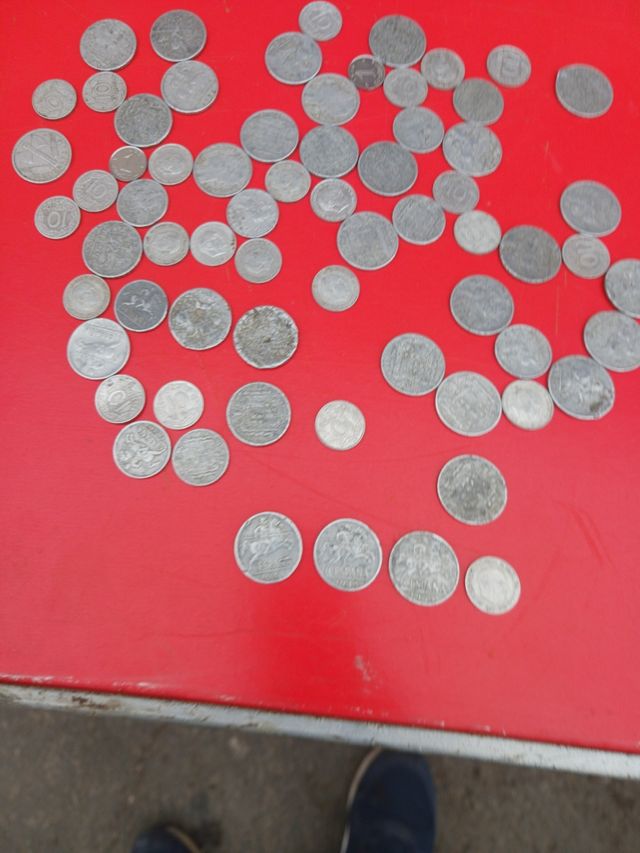 Monedas antiguas aluminio