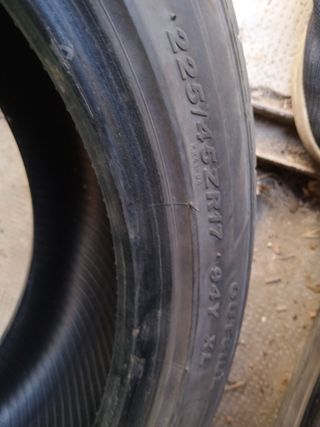 Neumáticos 225/45-ZR17 usados