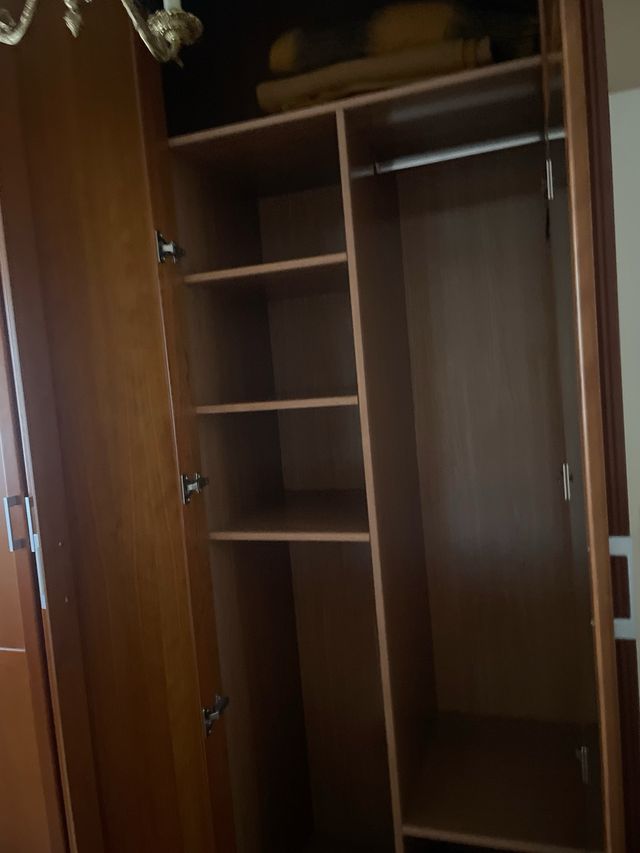 Armario madera maciza 4 puertas