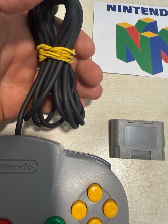 Joystick & Gioco Nintendo 64.