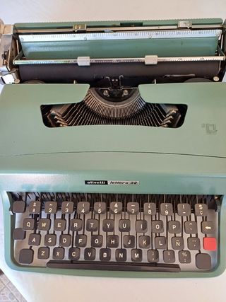 Olivetti Lettera 32 - Máquina de escribir vintage