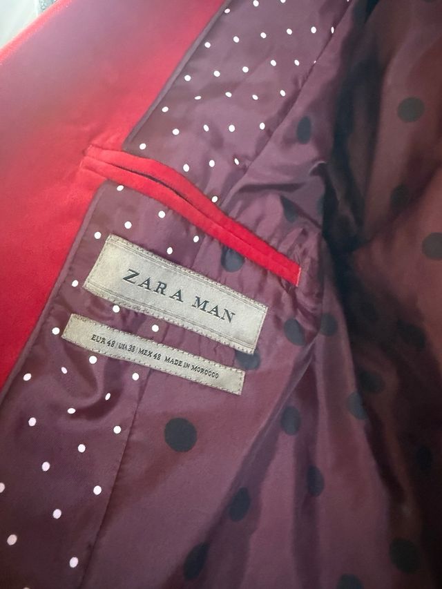 Chaqueta terciopelo Zara Man roja M