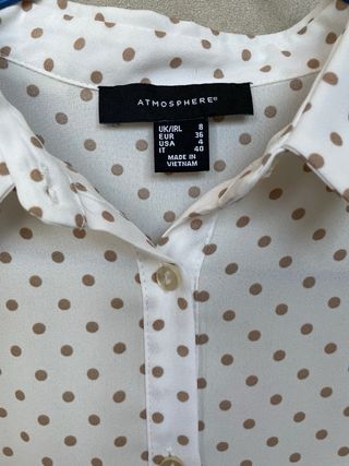 Camisa de lunares 