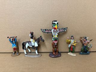 12 Soldatini Indiani + Totem