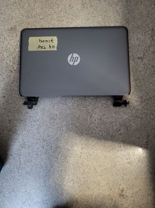 Vendo Schermo HP HQ TRE 71004 display perfetto 