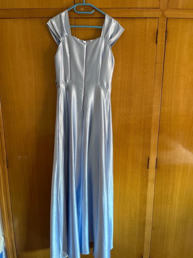 Vestido azul satinado