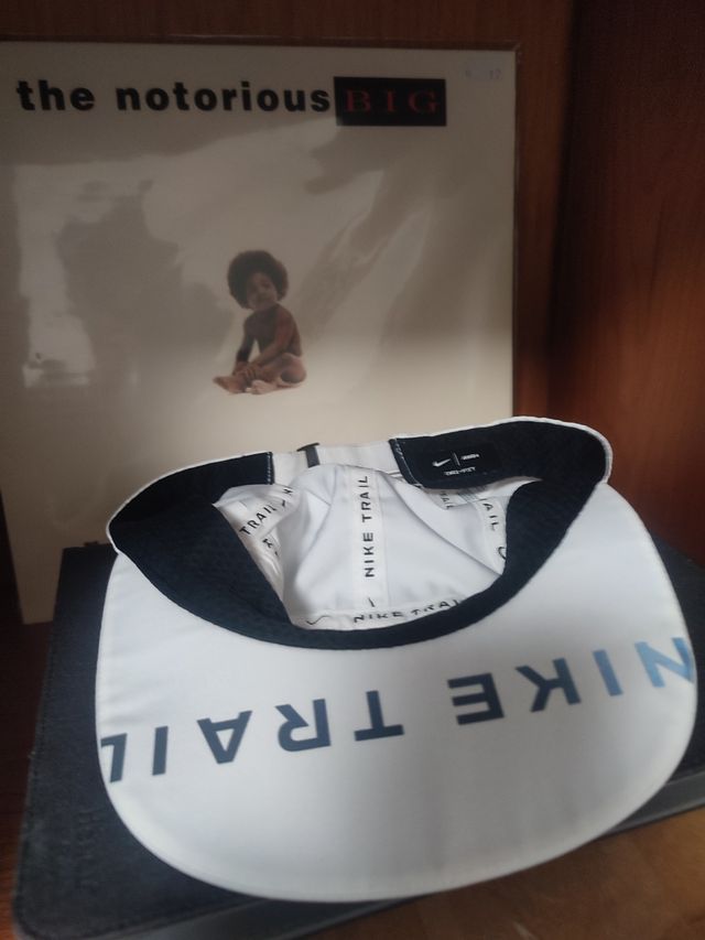 Gorra Nike Trail blanca
