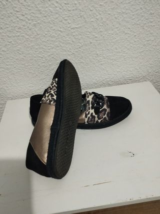 Zapatillas GEOX negras y doradas