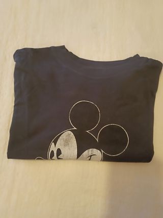 Camiseta Mickey H&M. Sin estrenar. 3 camisetas 12€