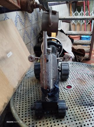 Máquina coser Tractor