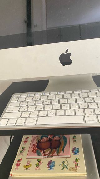 iMac 21" (2009) Core 2 Duo 3.06GHz