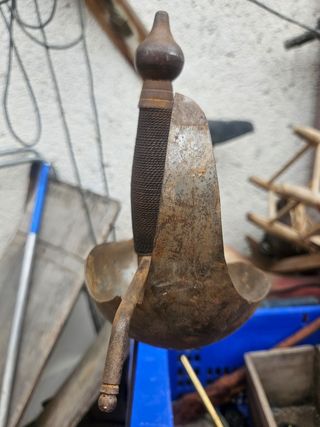 Espada antigua de entrenamiento