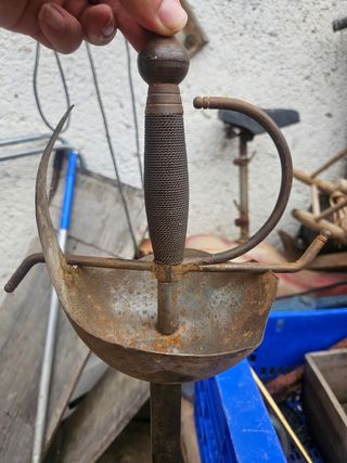 Espada antigua de entrenamiento