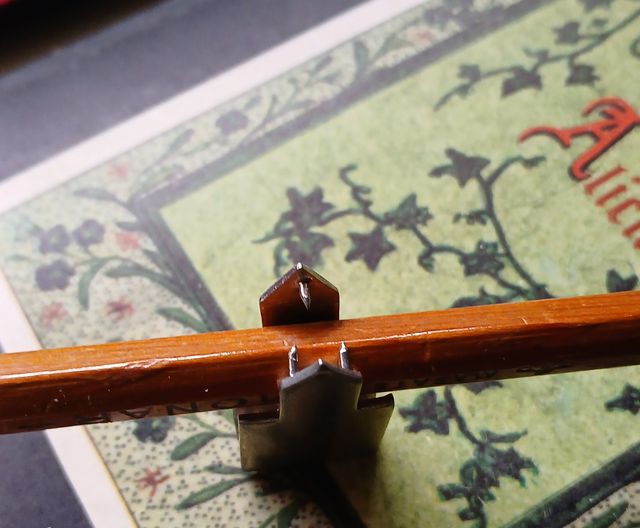 ▶️LOTE: •HEBILLA y ••BROCHES años 20-30 5×2cm