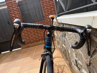 Bicicleta Carretera Fuji Carbono