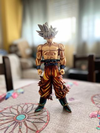 Figura Goku Ultra Instinto