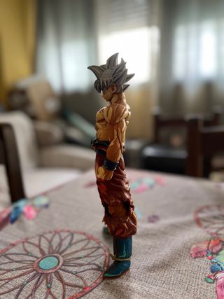 Figura Goku Ultra Instinto