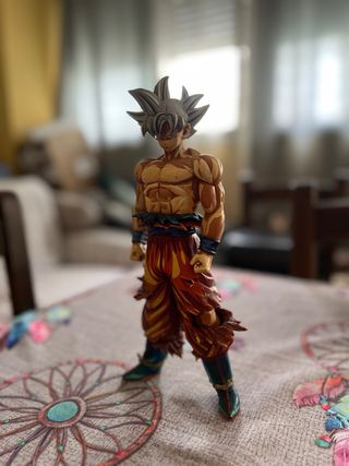 Figura Goku Ultra Instinto