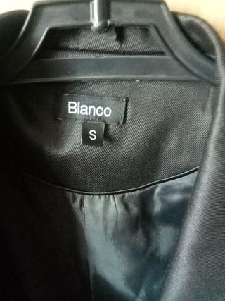 Chaqueta negra. Marca Blanco. Talla S