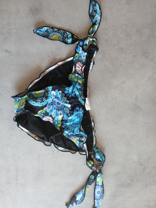 Bikini mutandina fiori blu