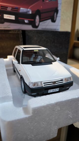 Fiat Uno Turbo 1:18 bianca - Modellino