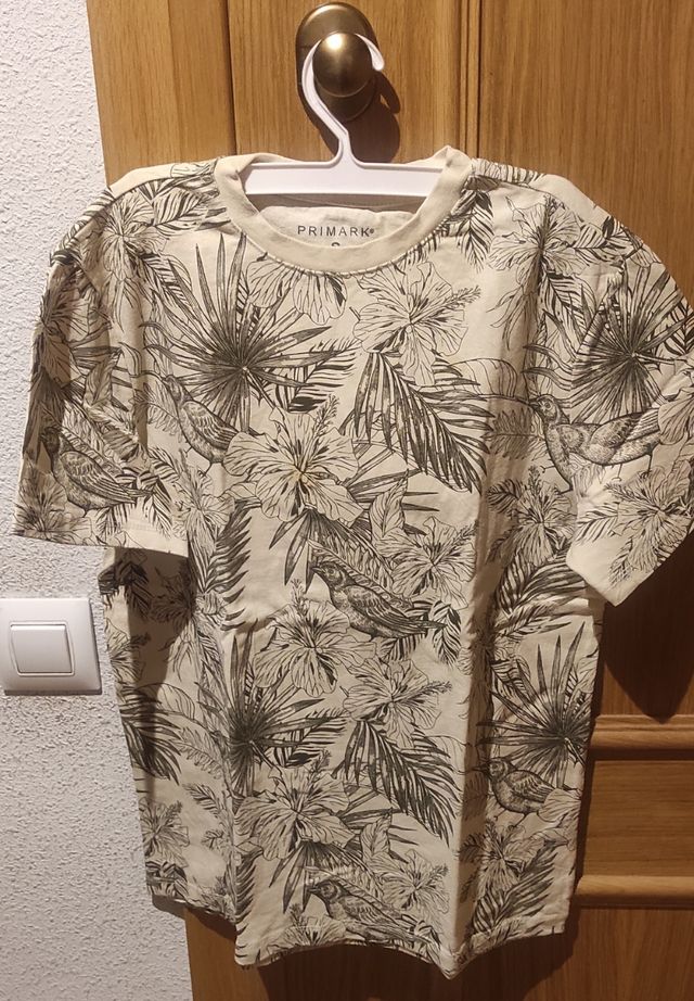 Camiseta Primark beige estampada