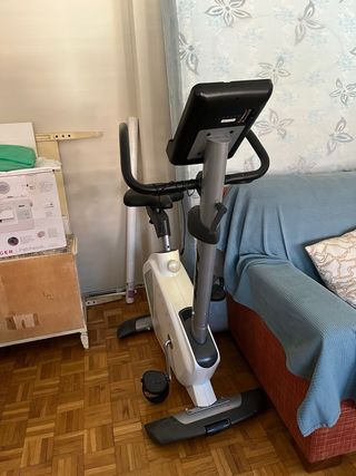 Bicicleta estática BH Nexor Plus blanco y gris 